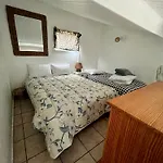 Petite Maison A 100m De La *
