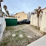 Petite Maison A 100m De La *