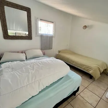 Petite Maison A 100m De La Σπίτι διακοπών