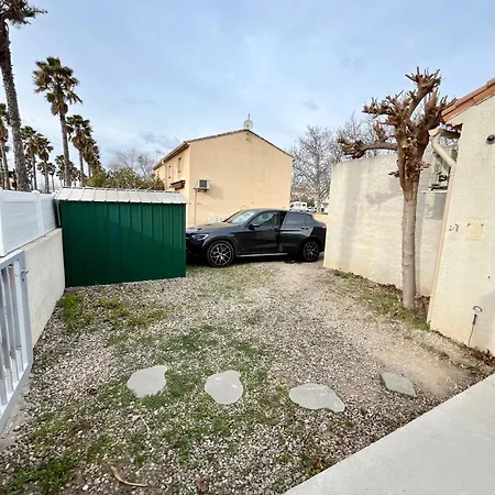 Petite Maison A 100m De La *